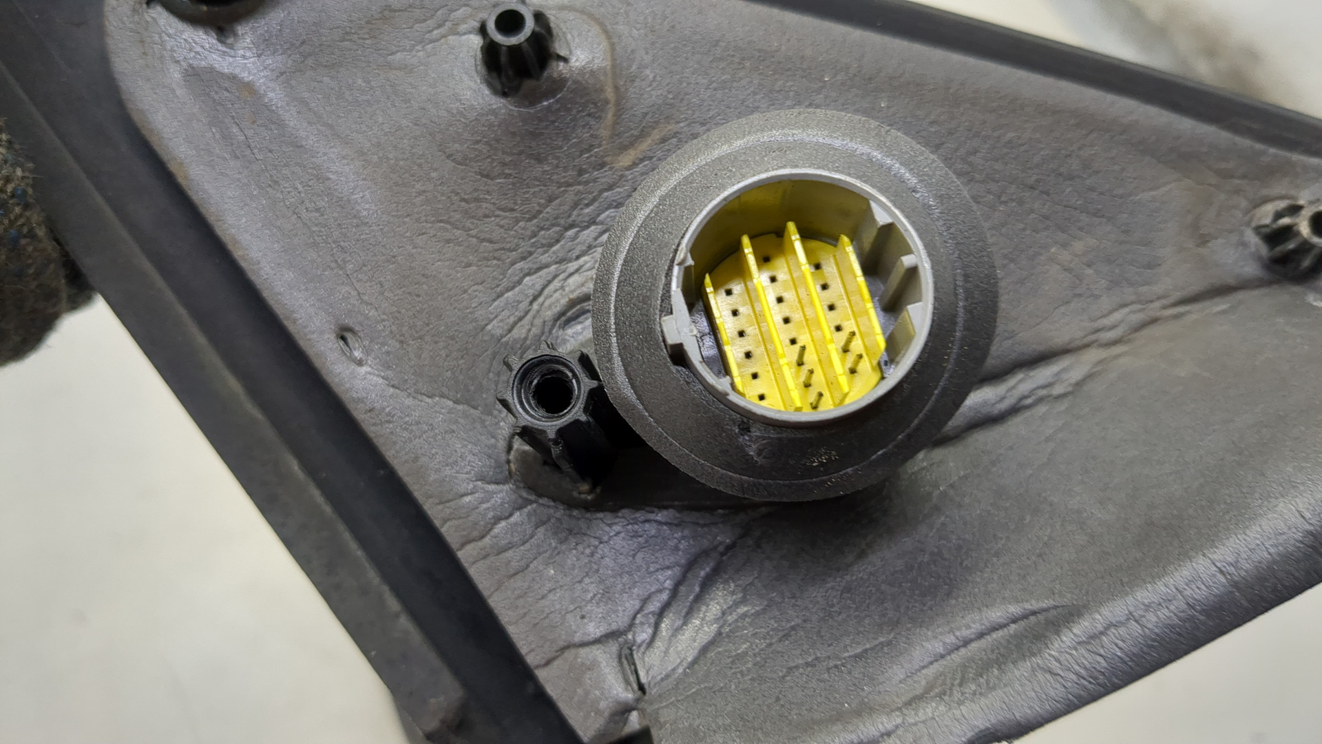 Зеркало левое электрическое