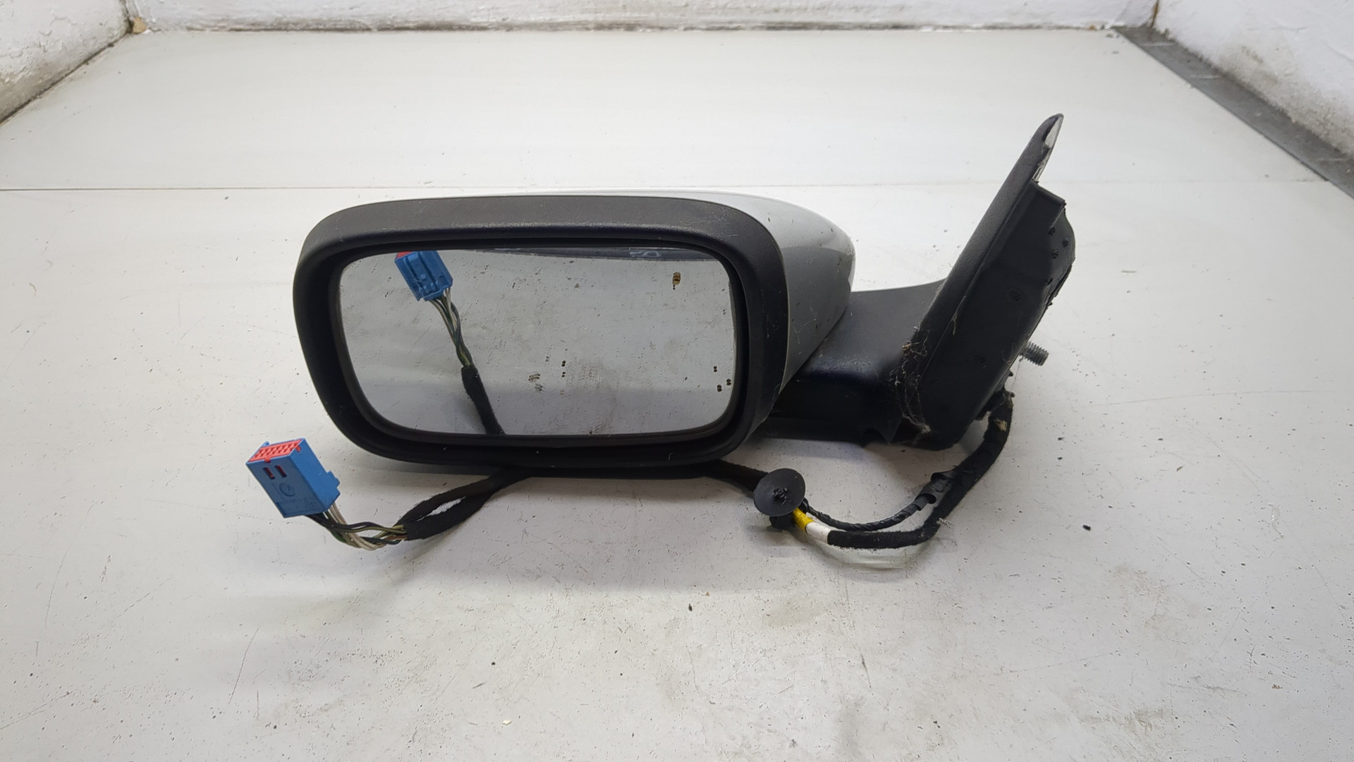 Зеркало левое электрическое