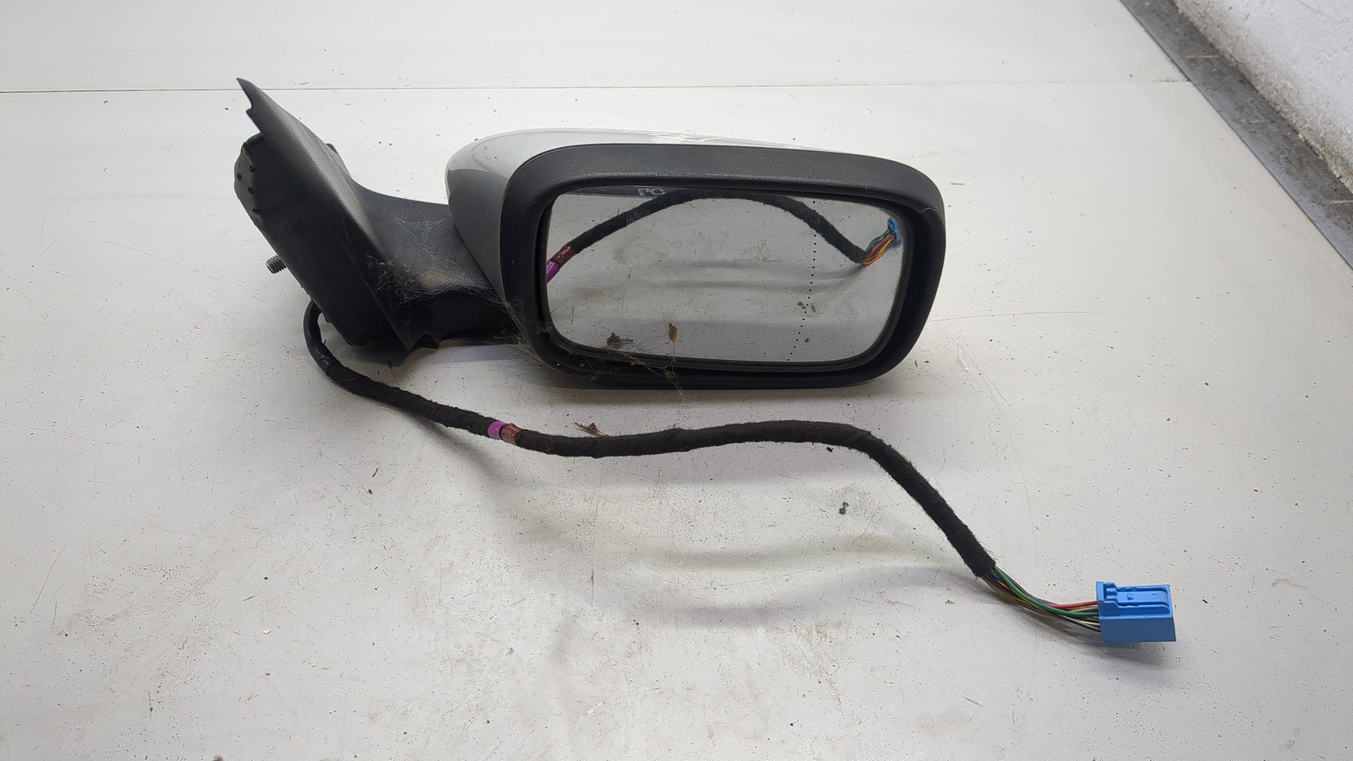 Зеркало правое электрическое