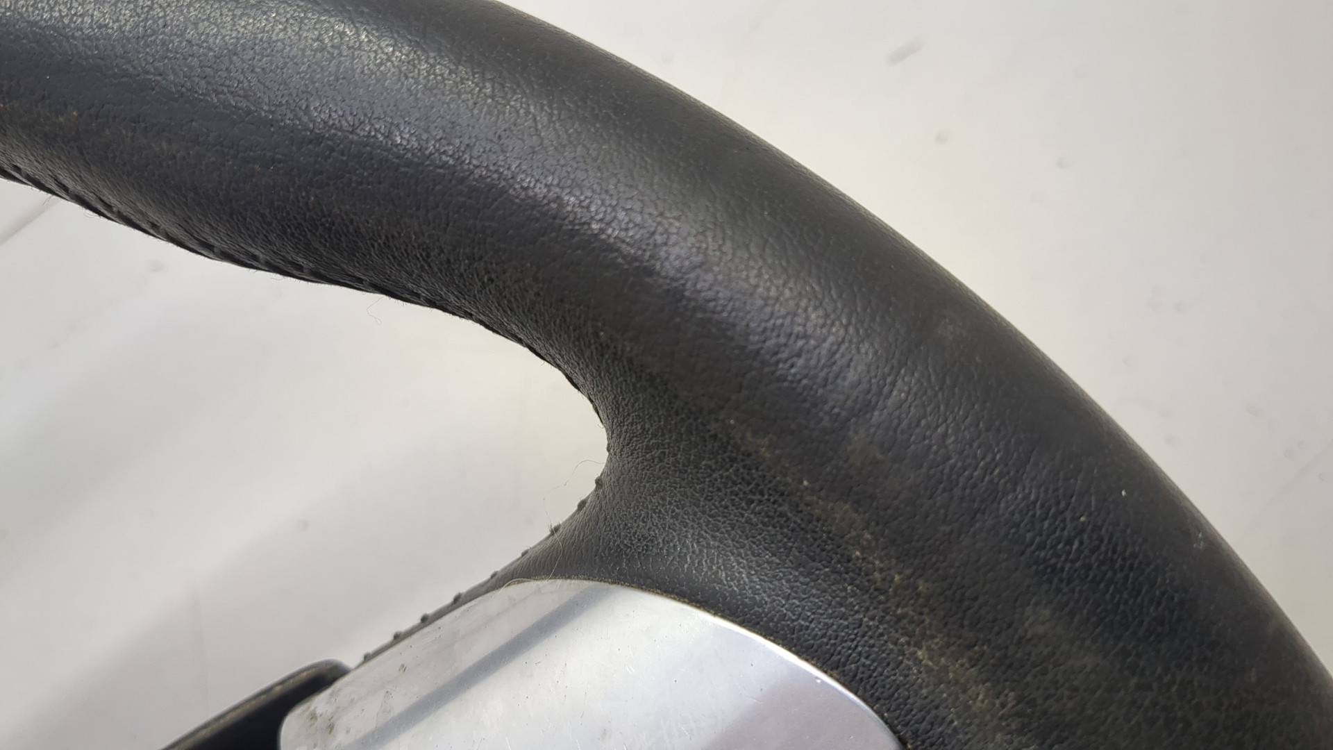 Рулевое колесо (руль)