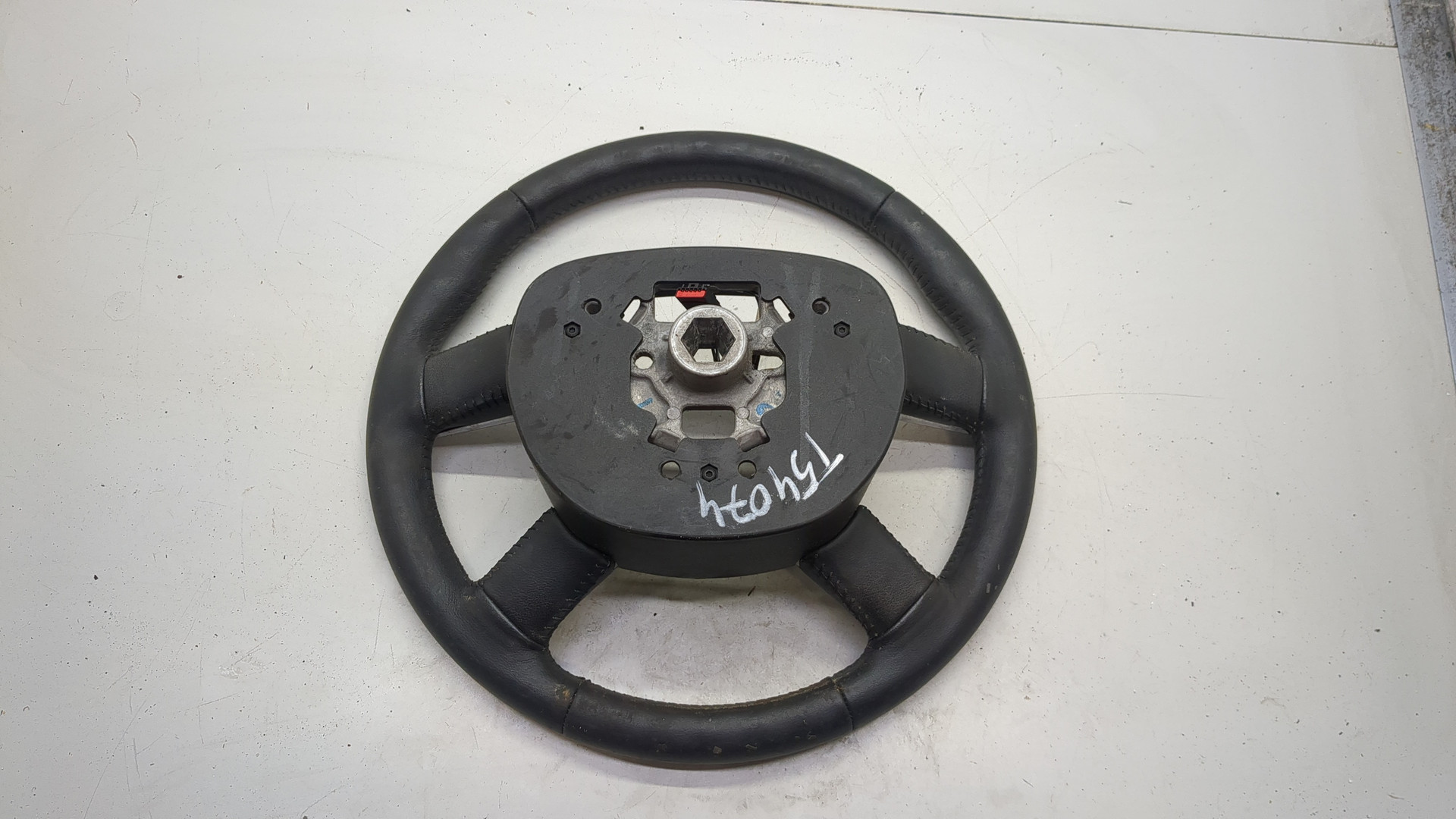 Рулевое колесо (руль)