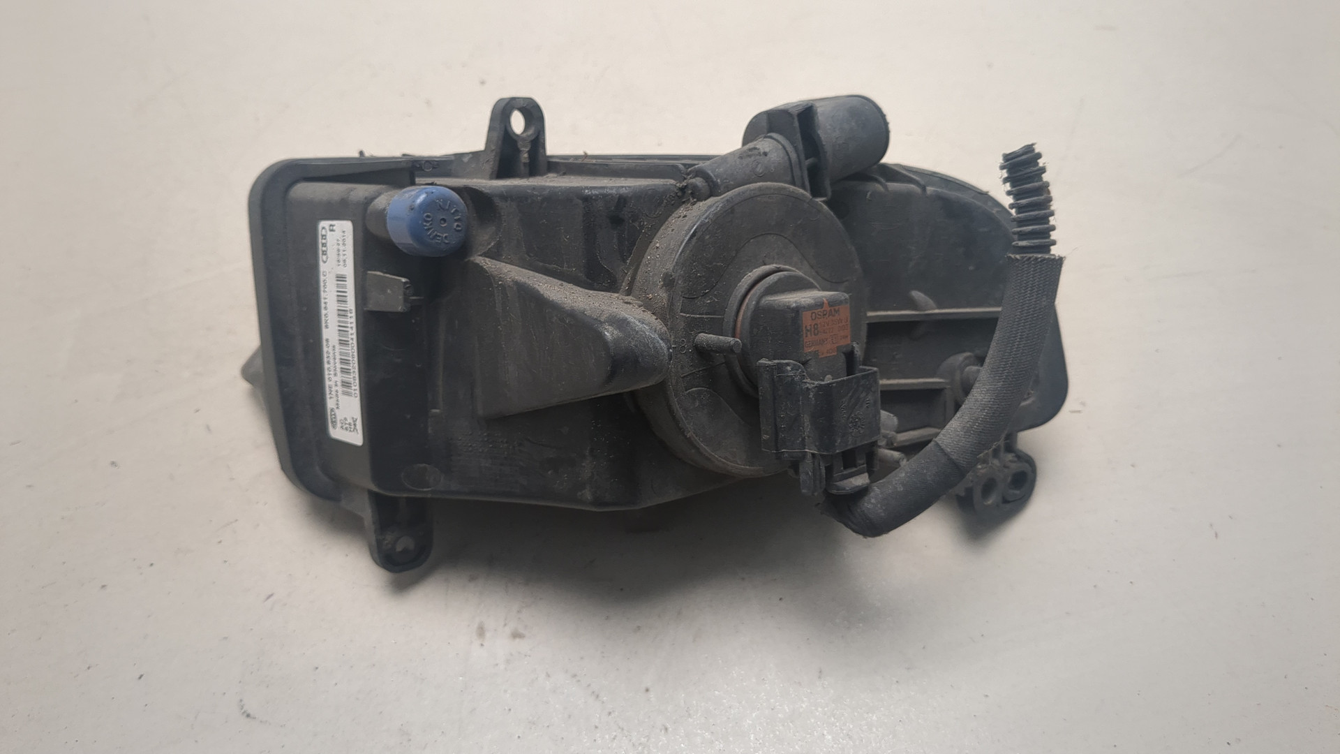 Фара противотуманная правая