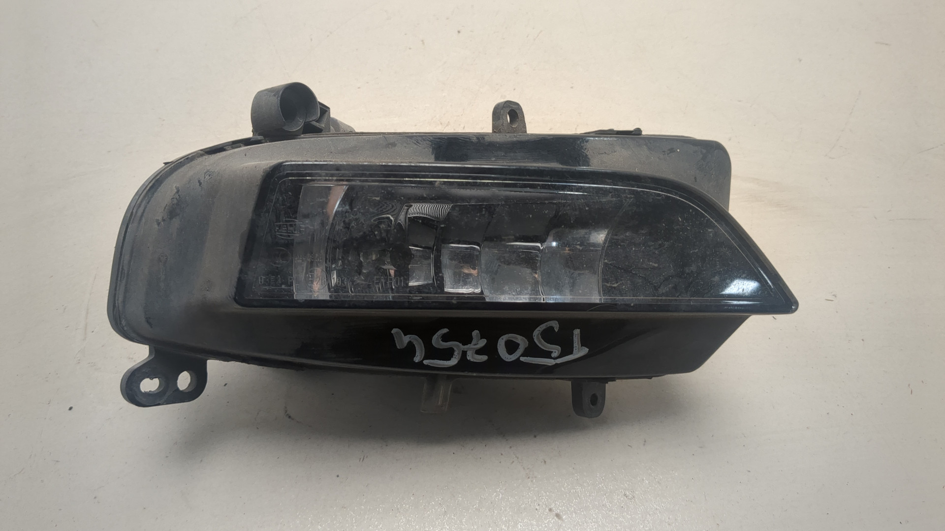 Фара противотуманная правая