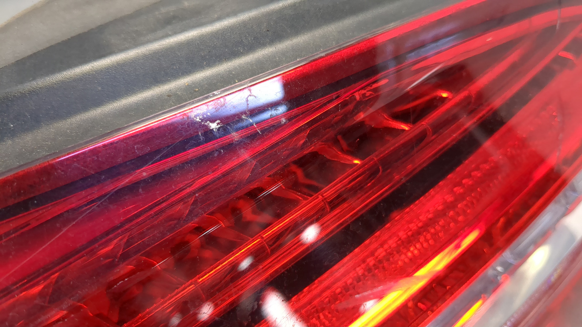 Фонарь задний левый