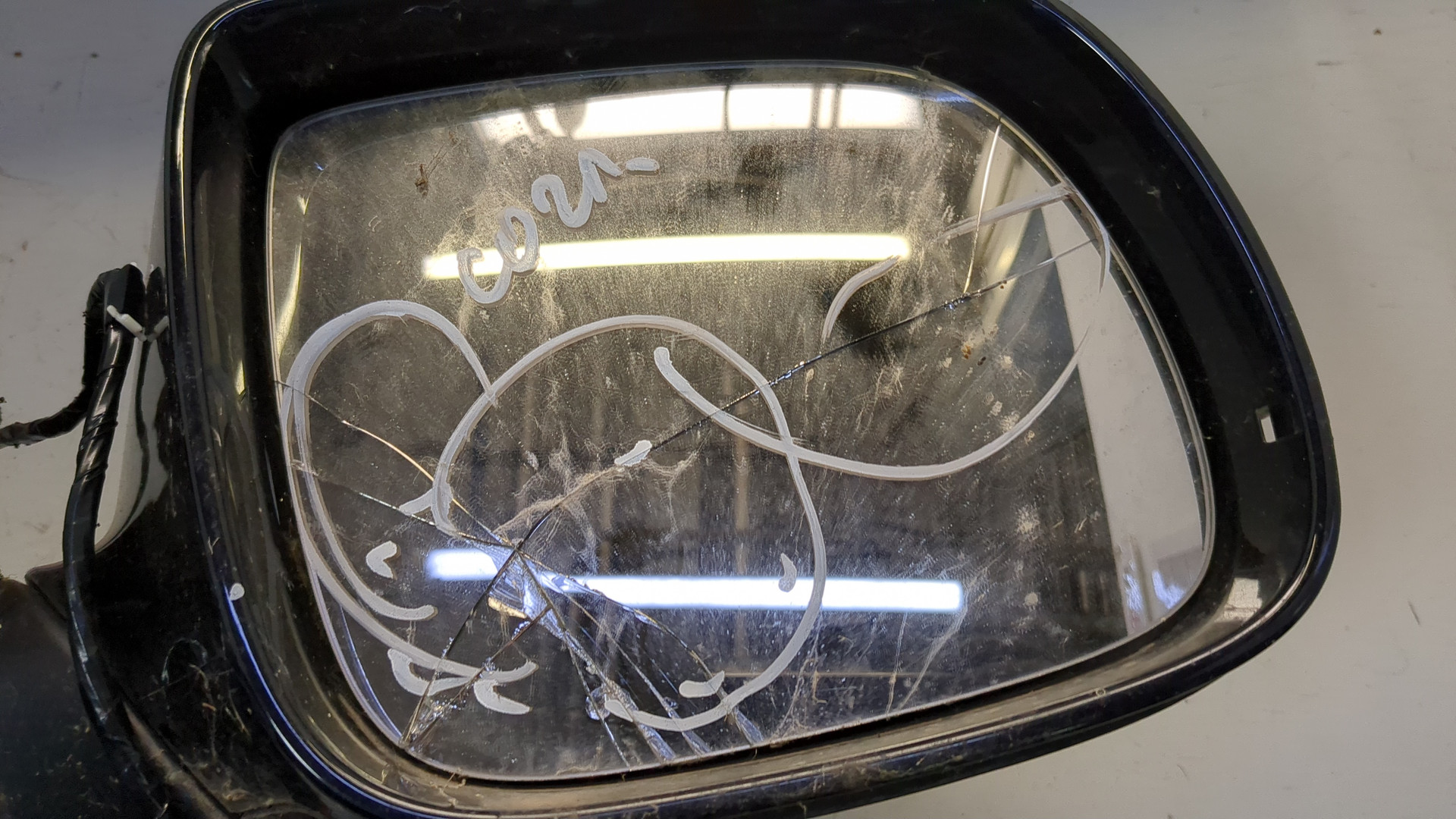 Зеркало правое электрическое