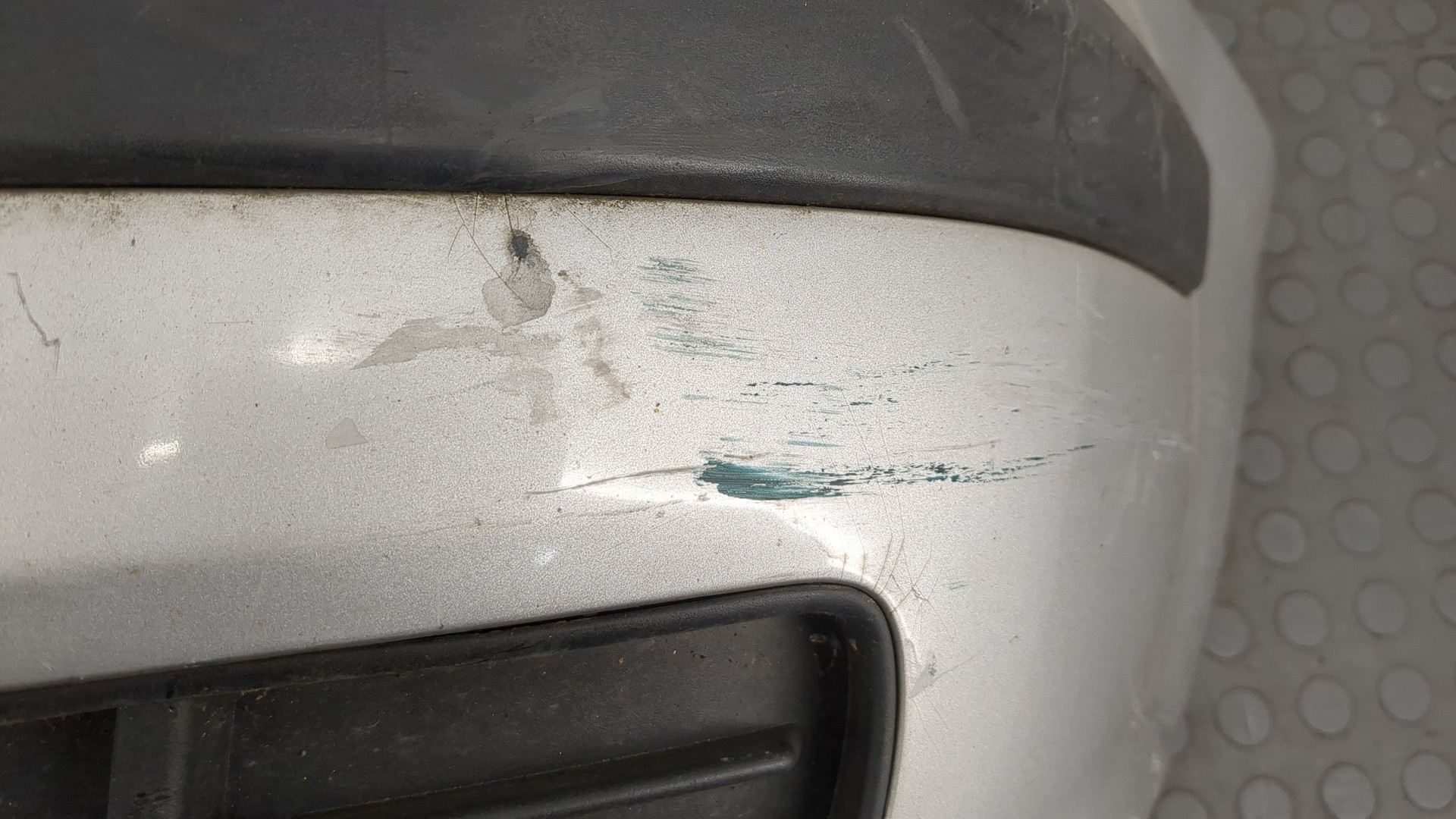 Бампер передний