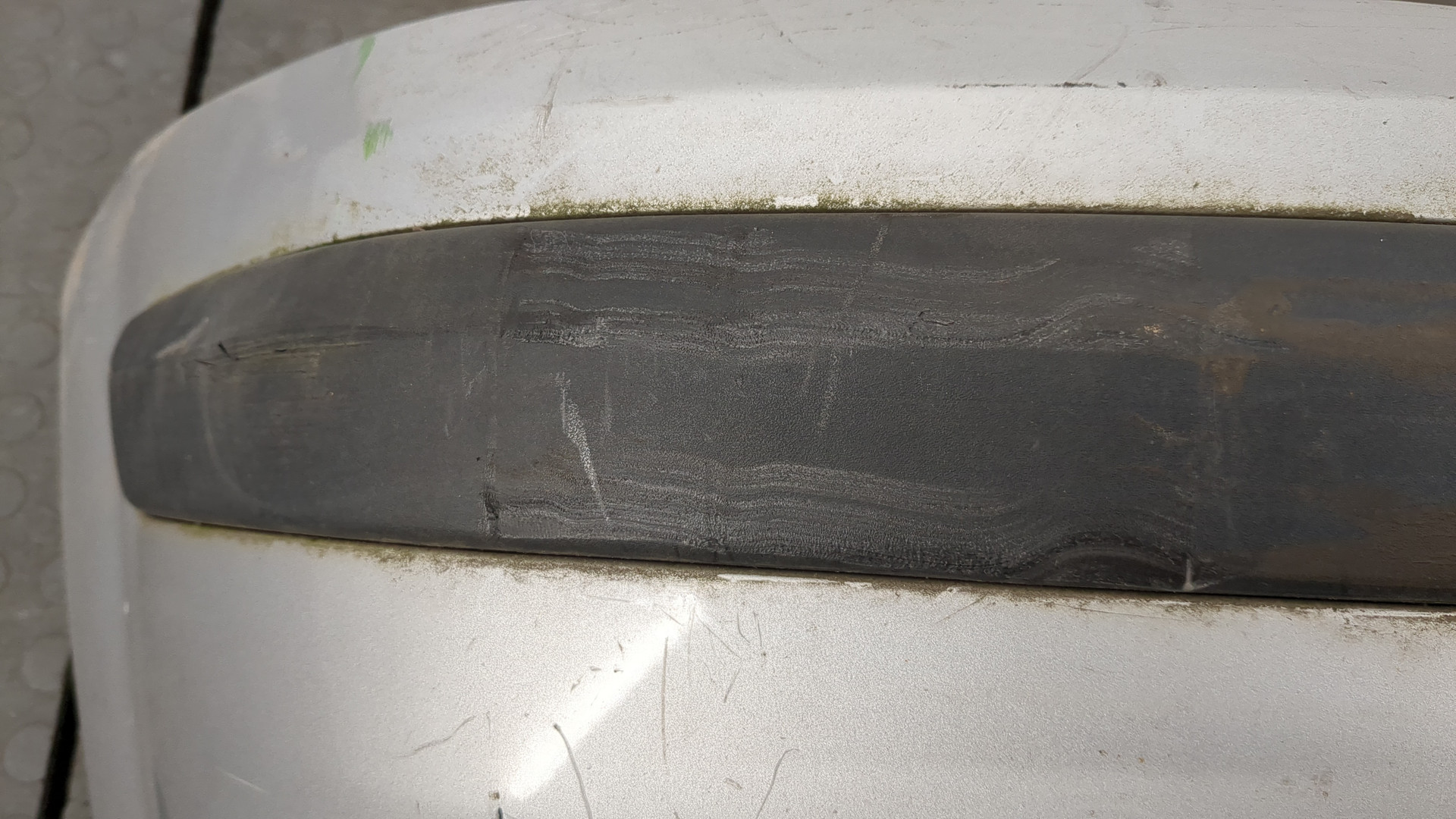 Бампер передний