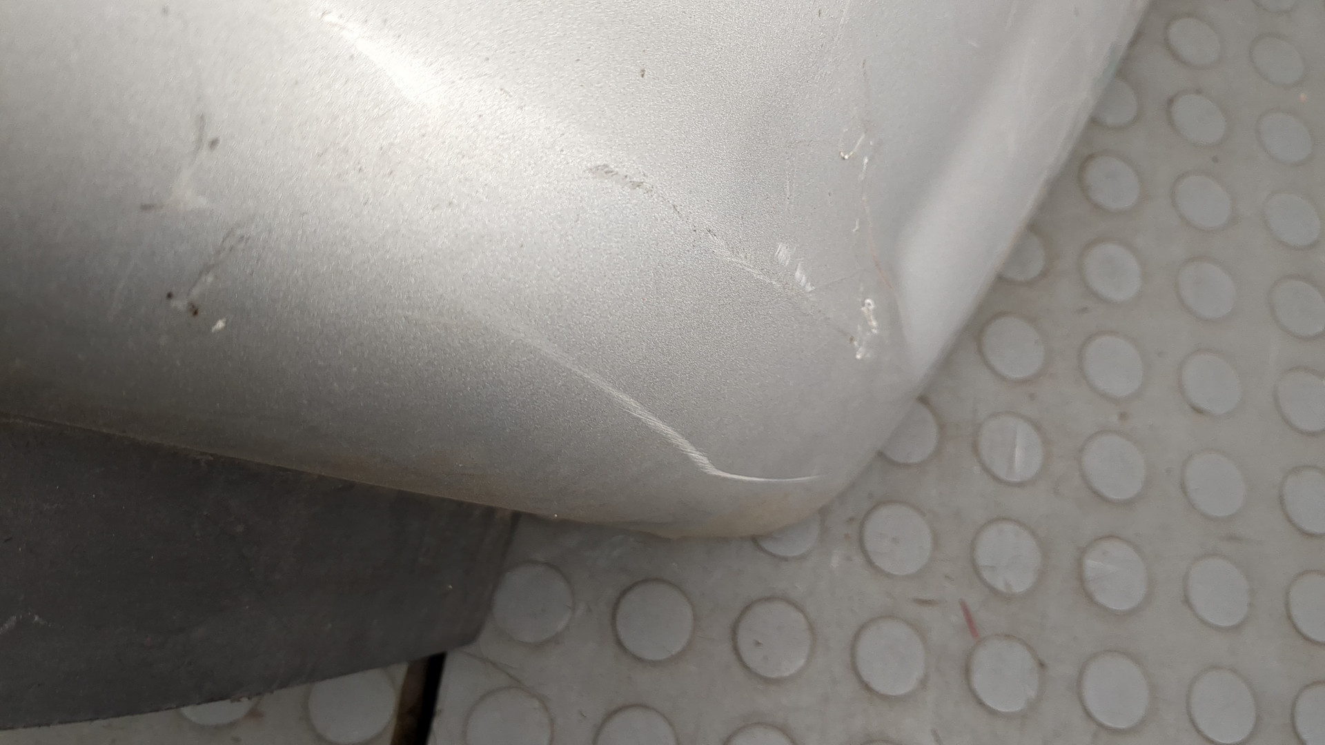 Бампер передний