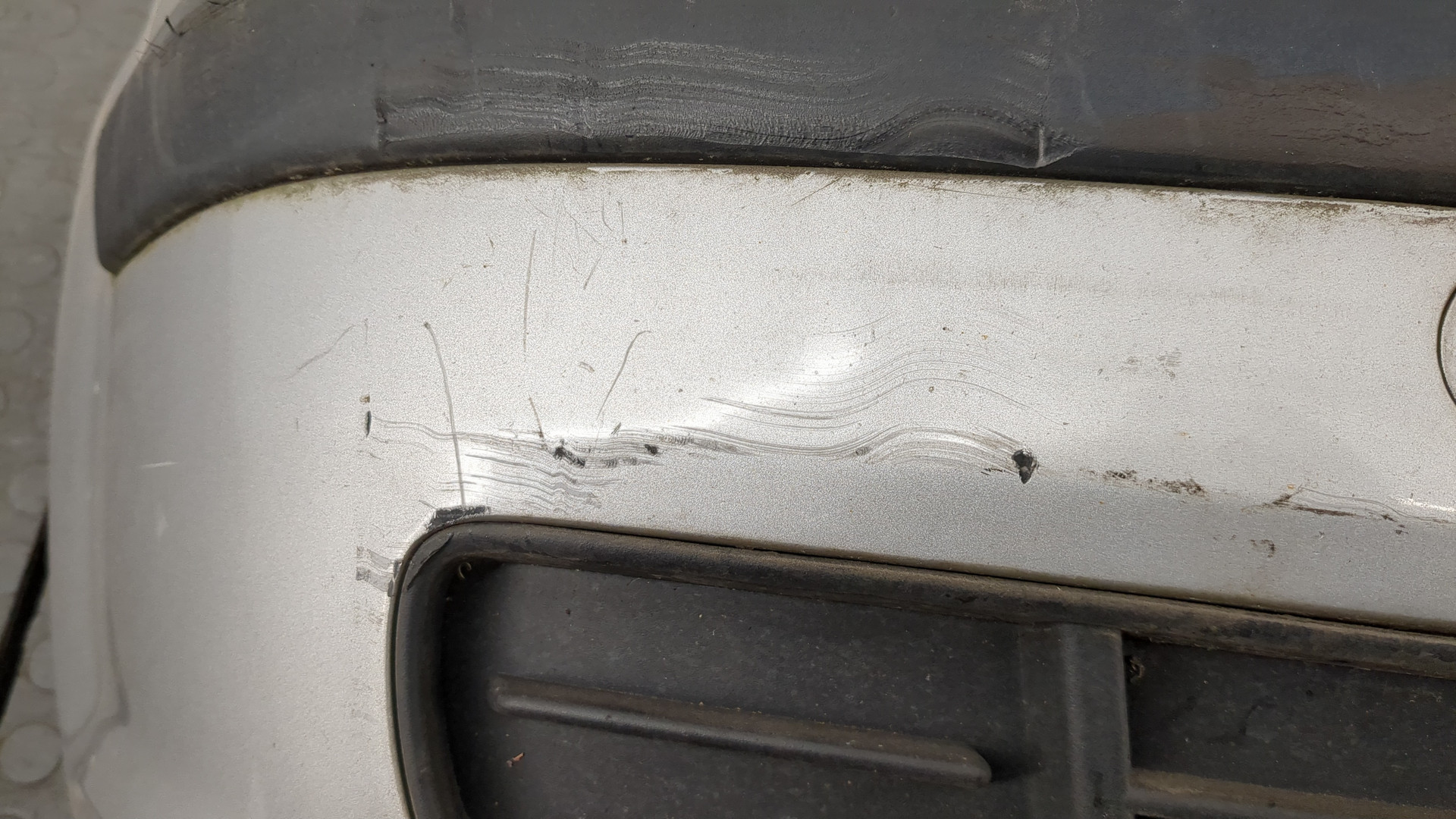 Бампер передний