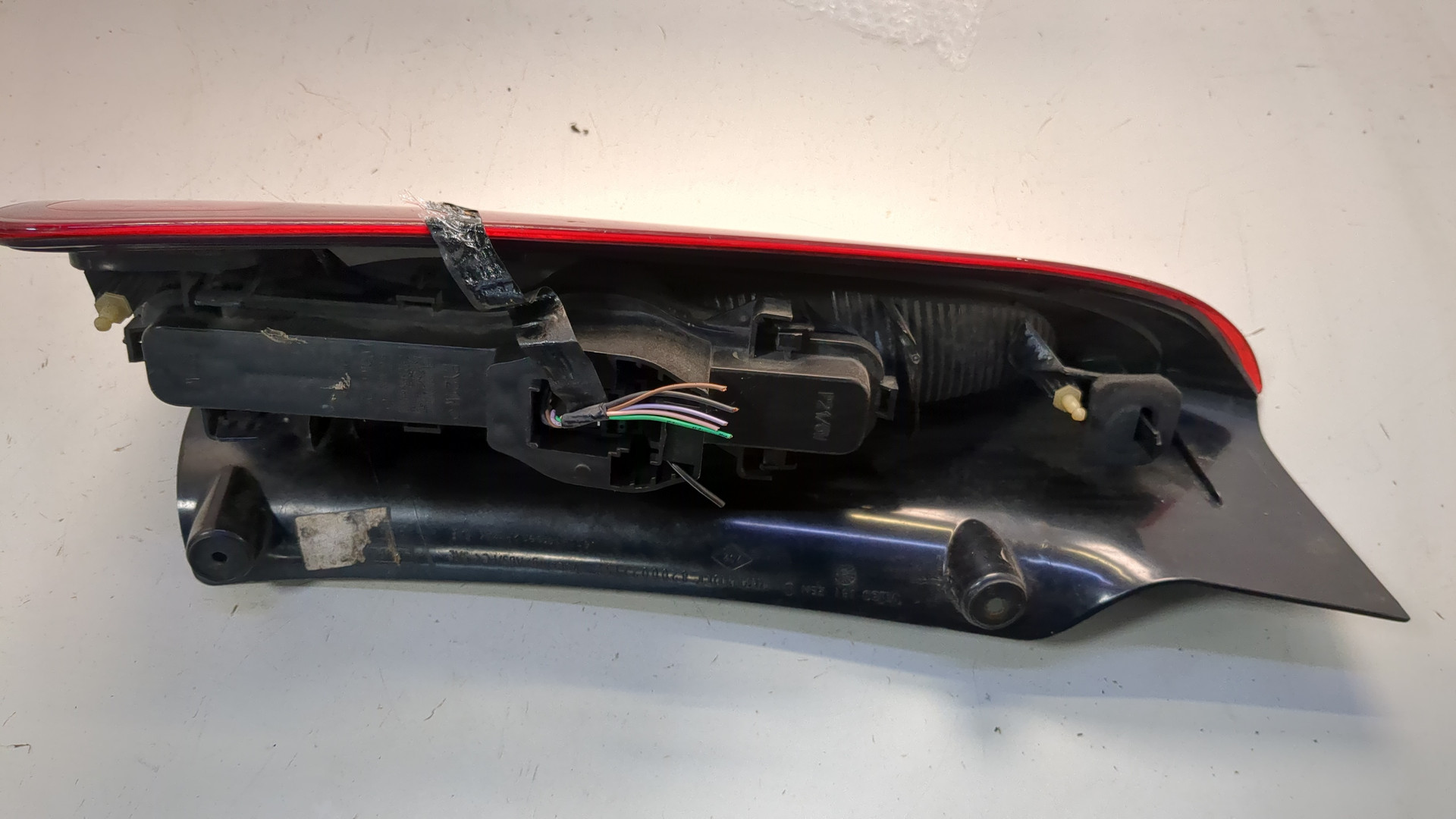 Фонарь задний правый