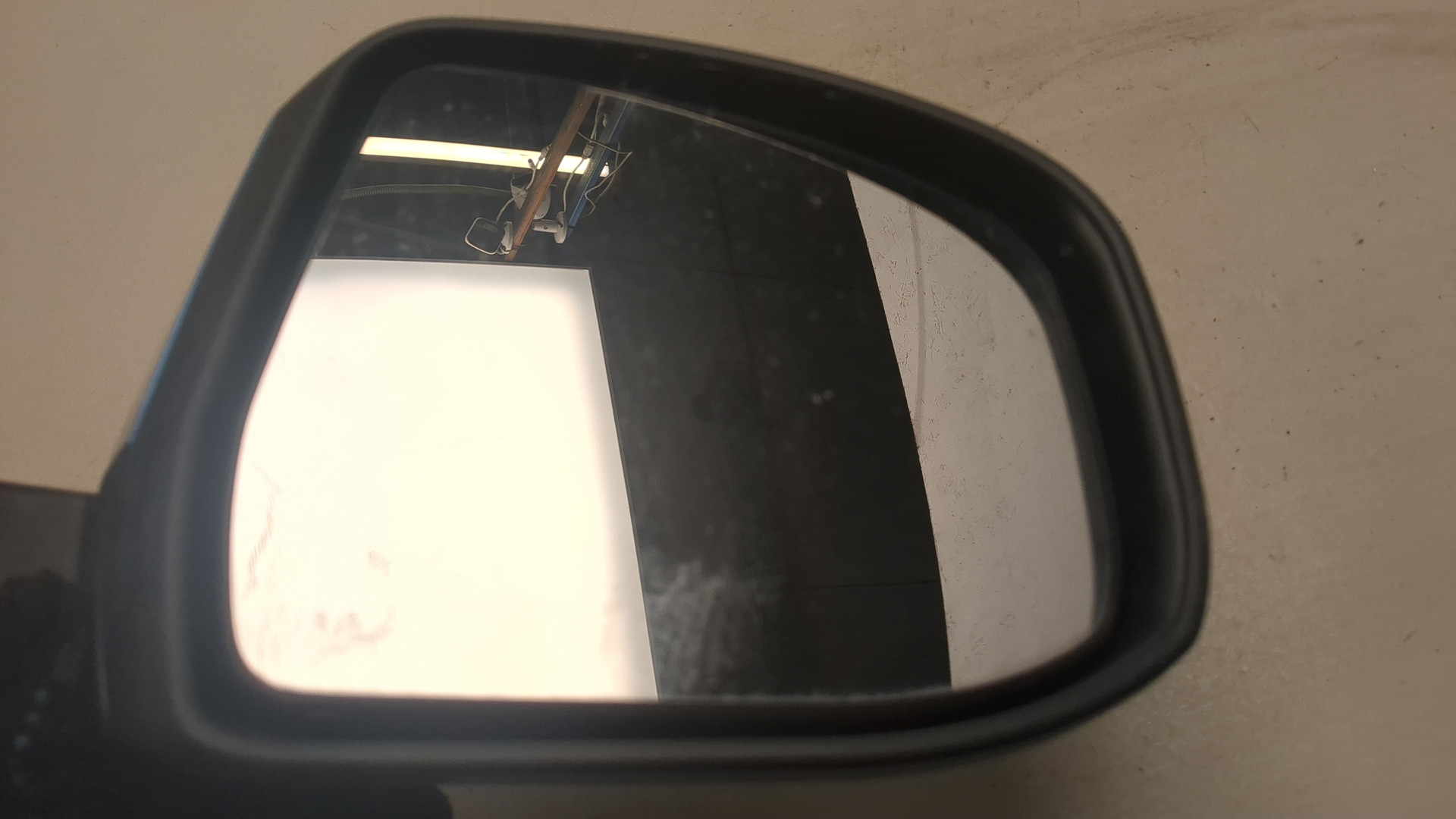 Зеркало правое электрическое