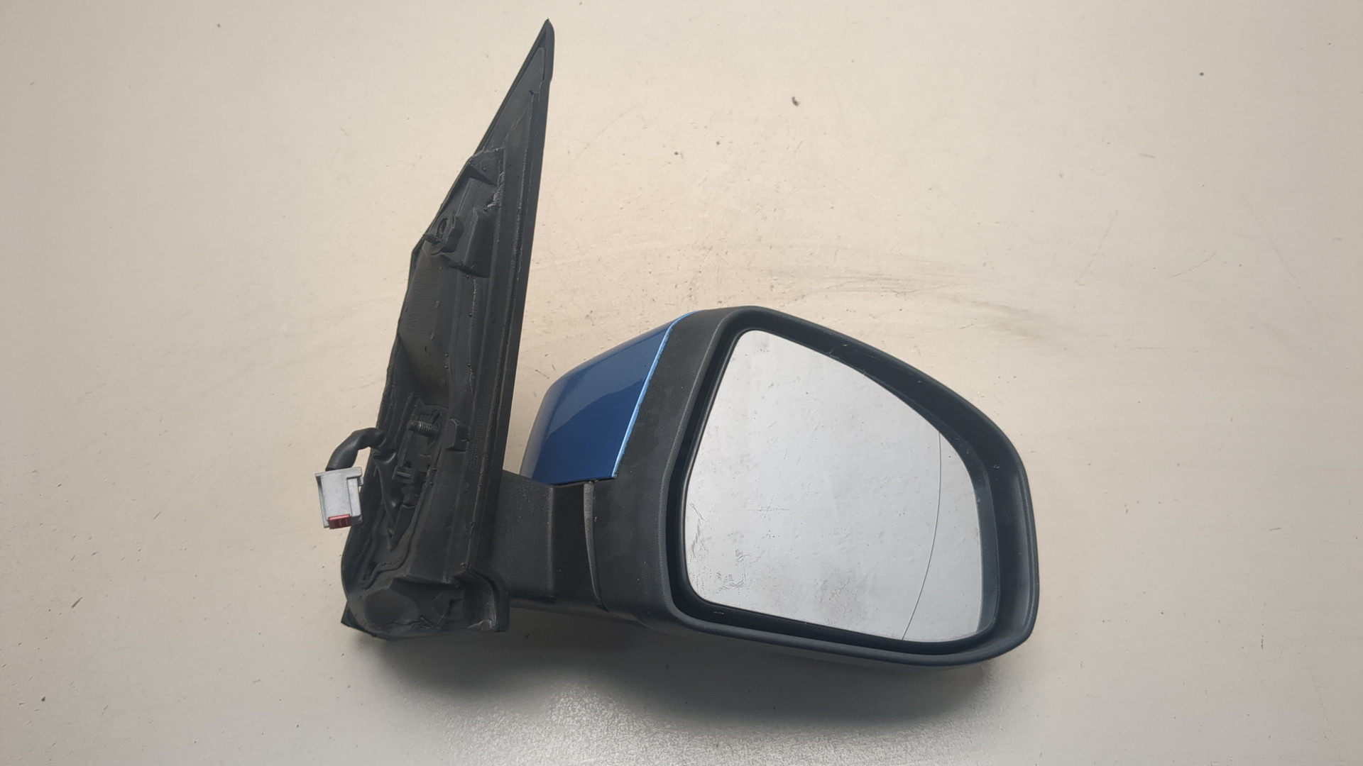 Зеркало правое электрическое