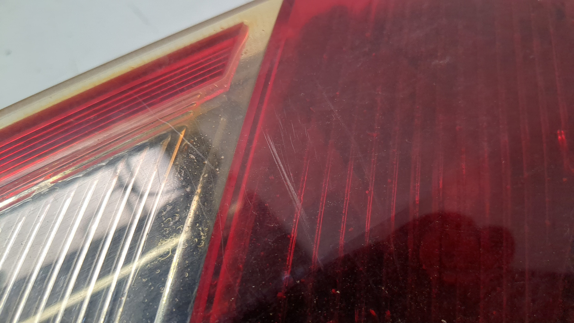 Фонарь задний левый