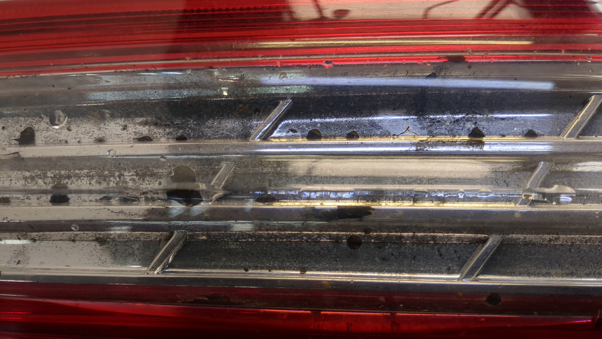 Фонарь задний левый