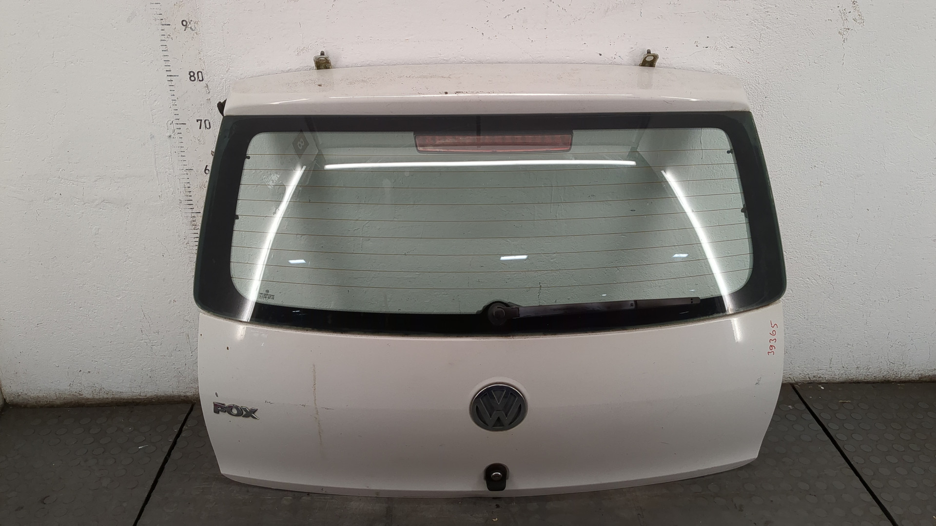 Дверь багажника