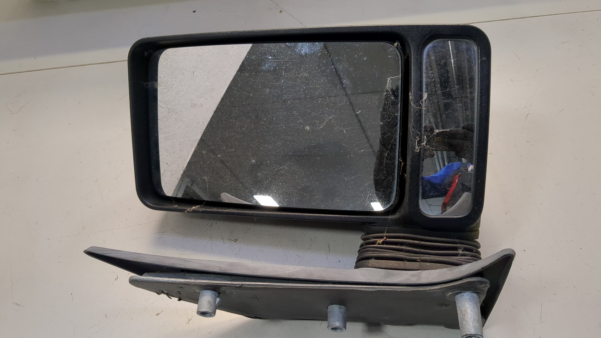 Зеркало правое электрическое