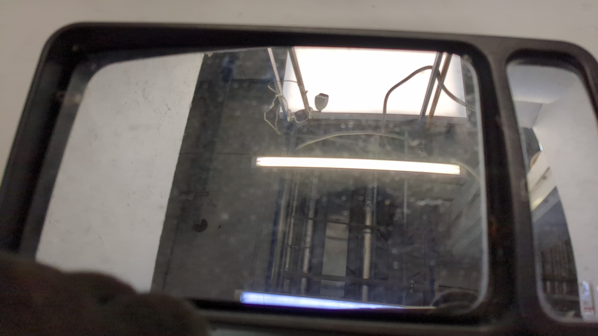 Зеркало правое электрическое