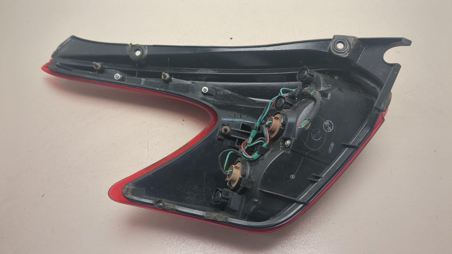 Фонарь задний правый