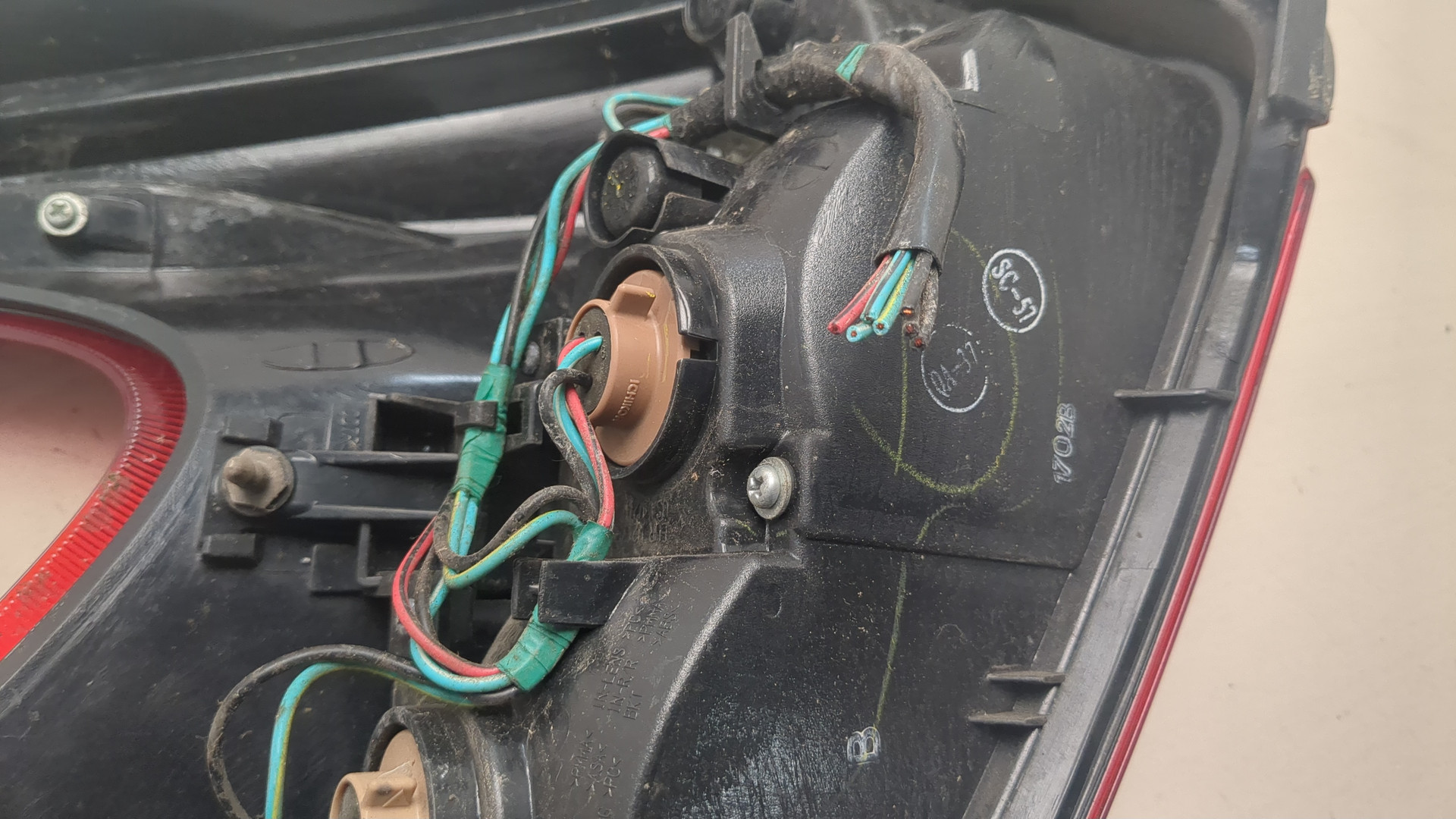 Фонарь задний правый