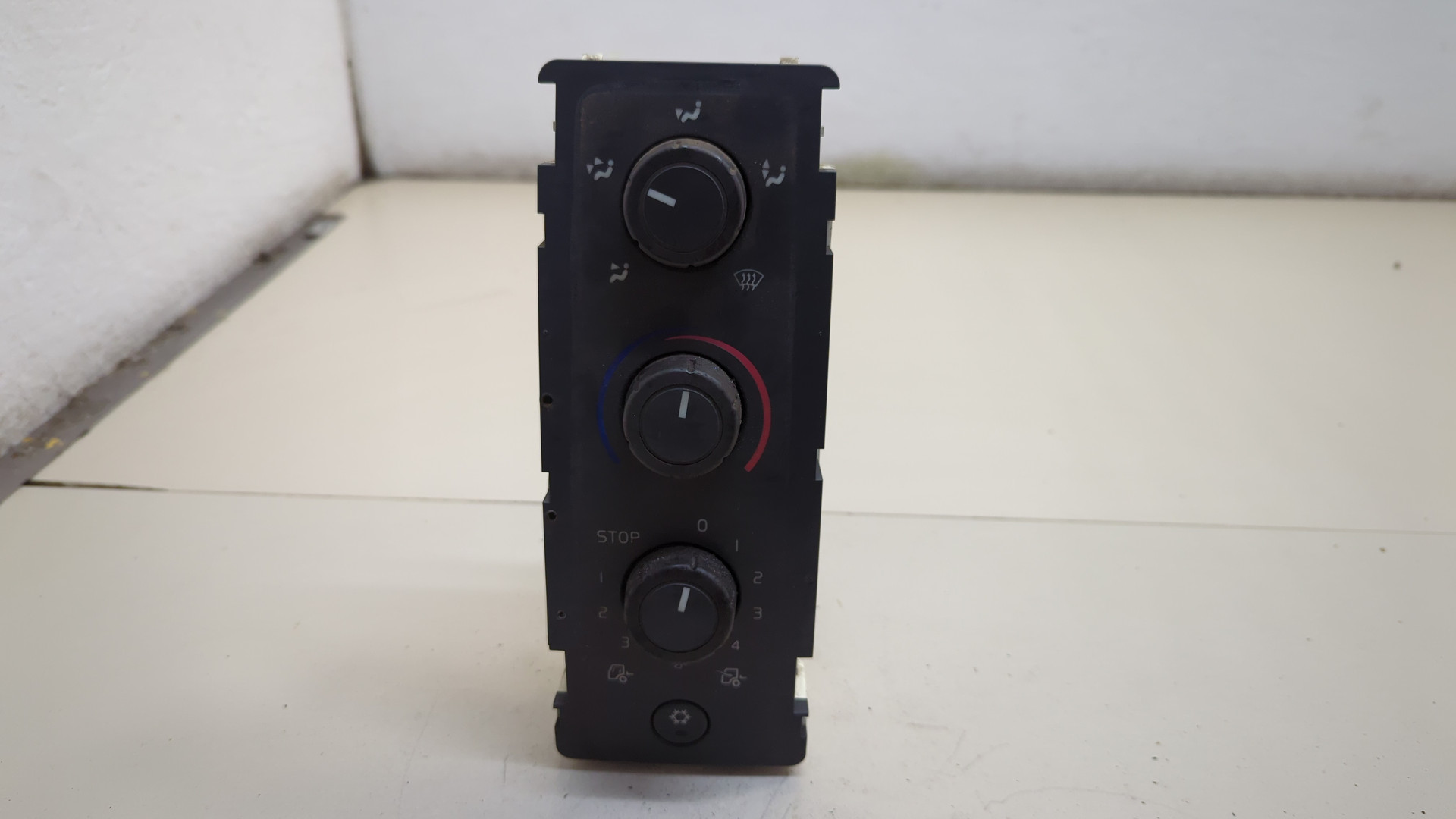 Переключатель отопителя