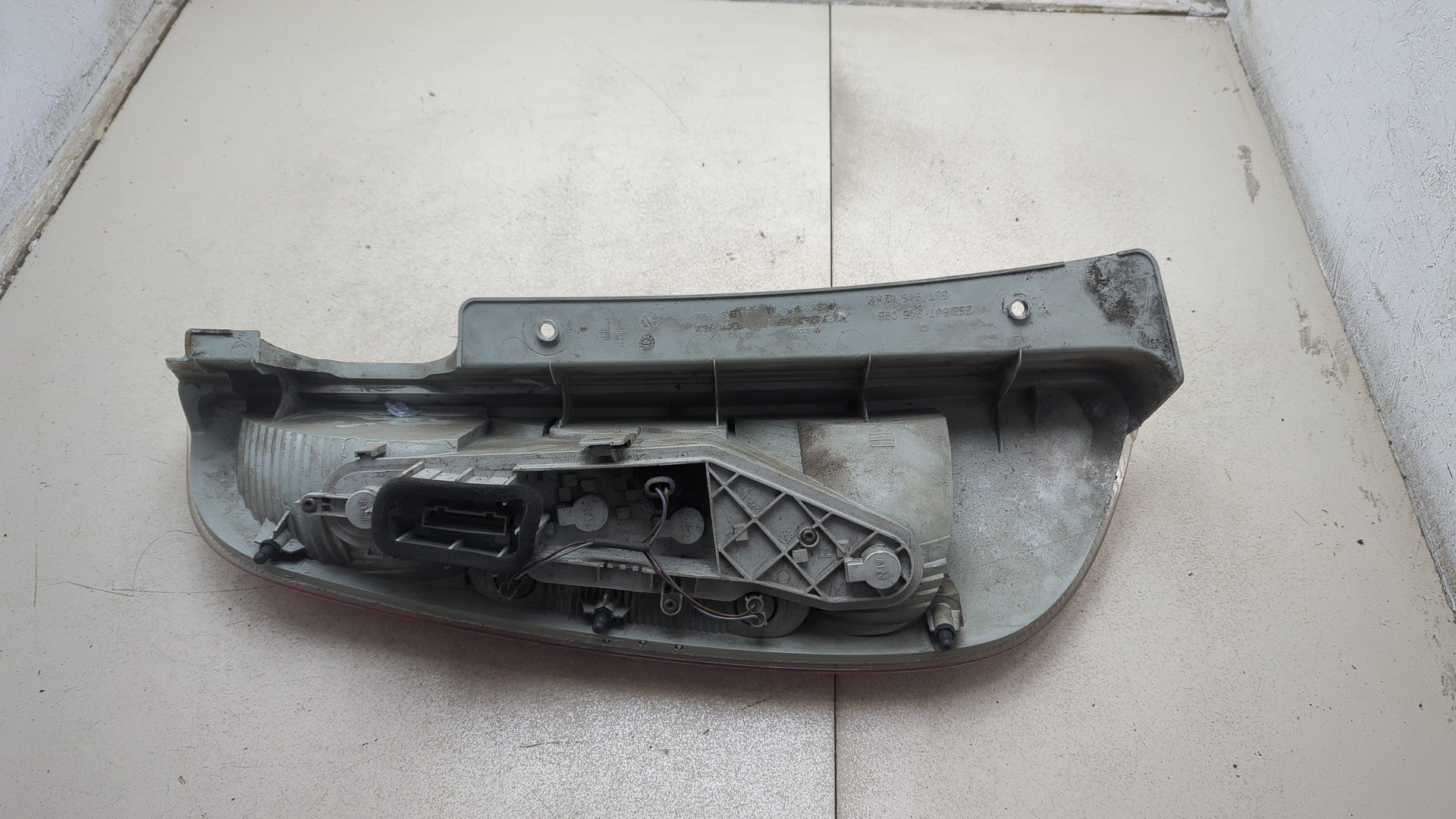 Фонарь задний правый