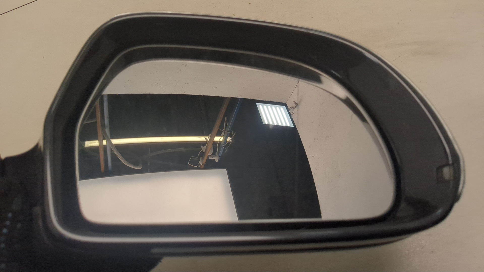 Зеркало правое электрическое