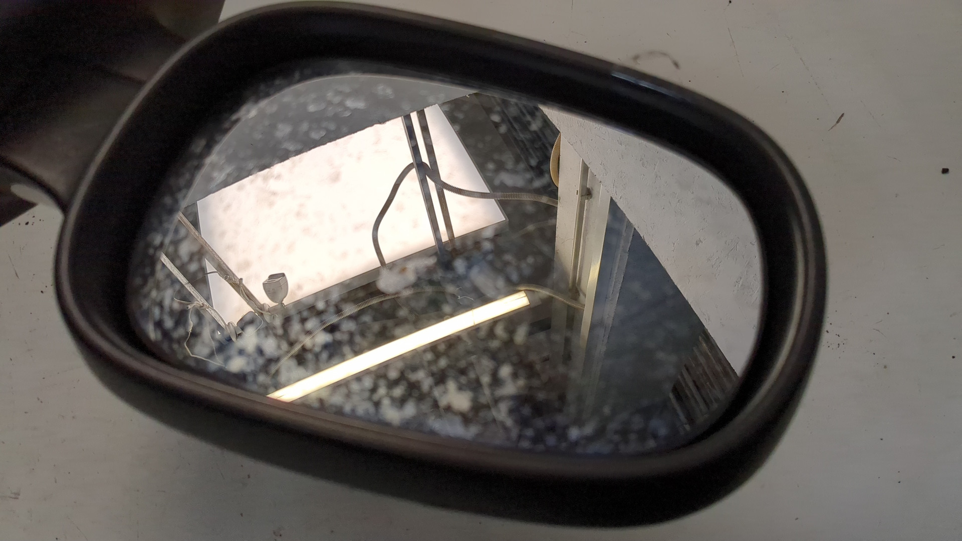 Зеркало левое электрическое