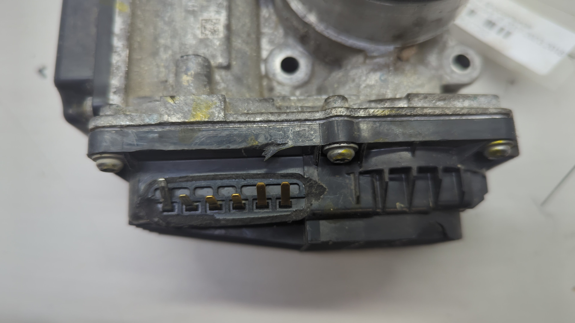 Заслонка дроссельная электрическая