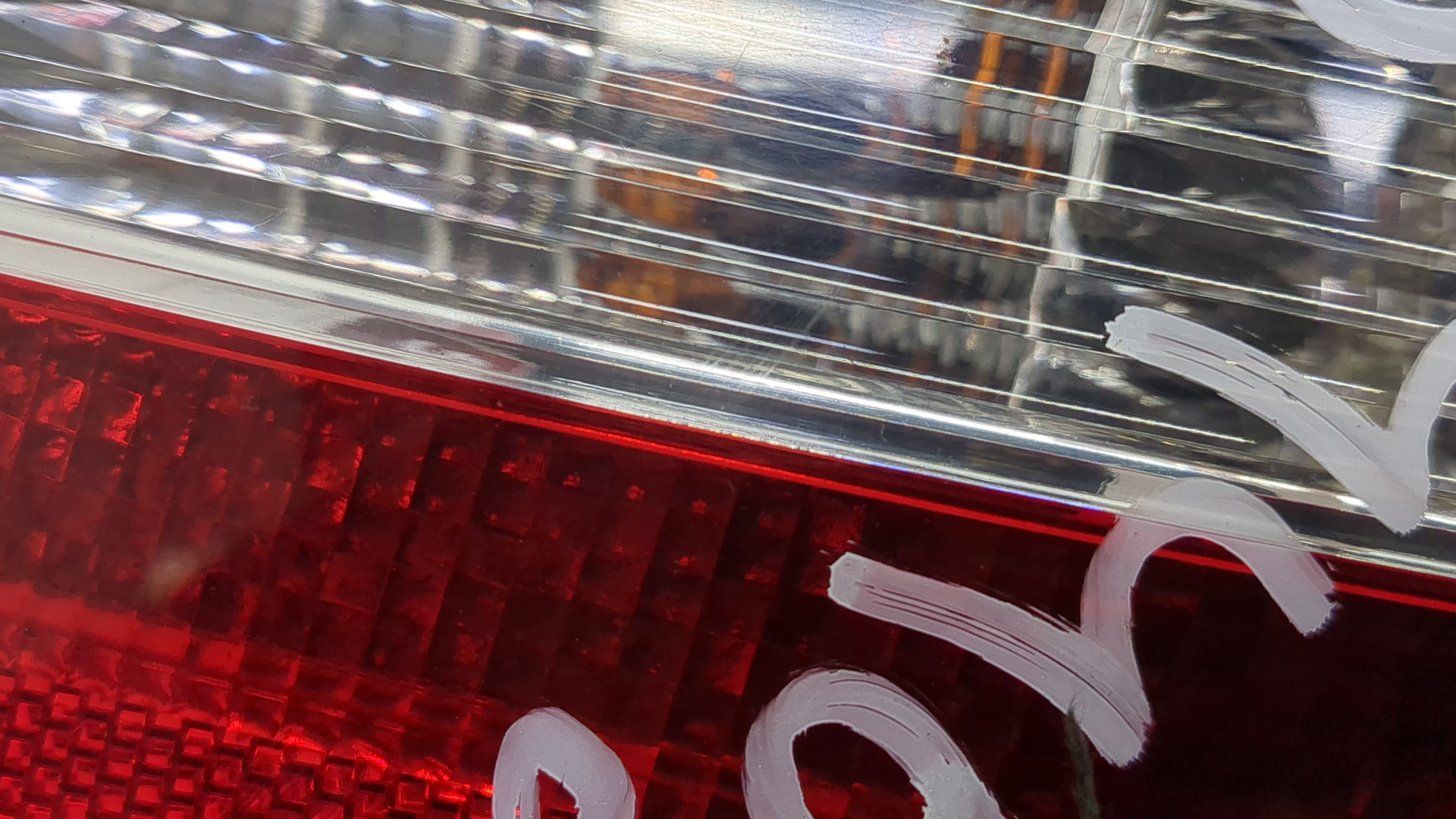 Фонарь задний правый