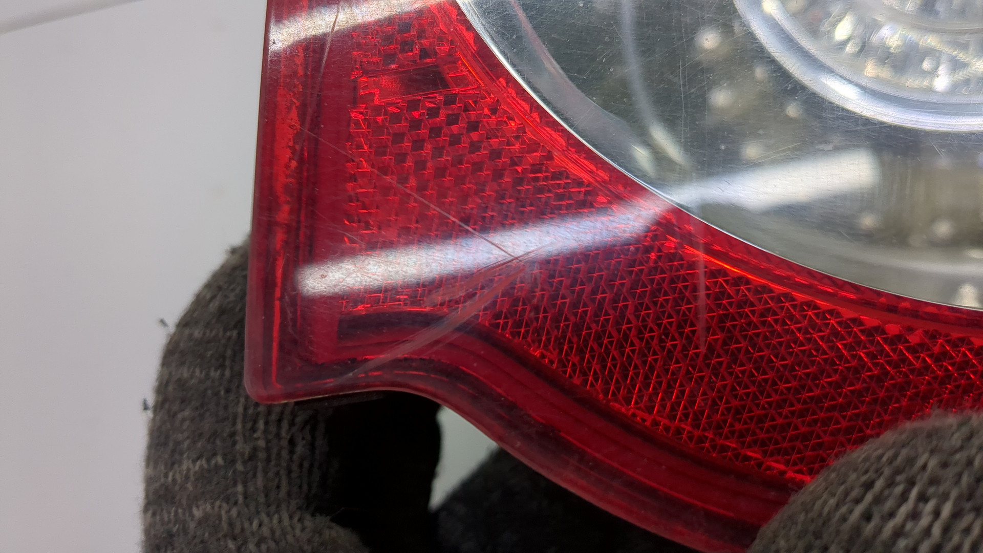 Фонарь задний правый