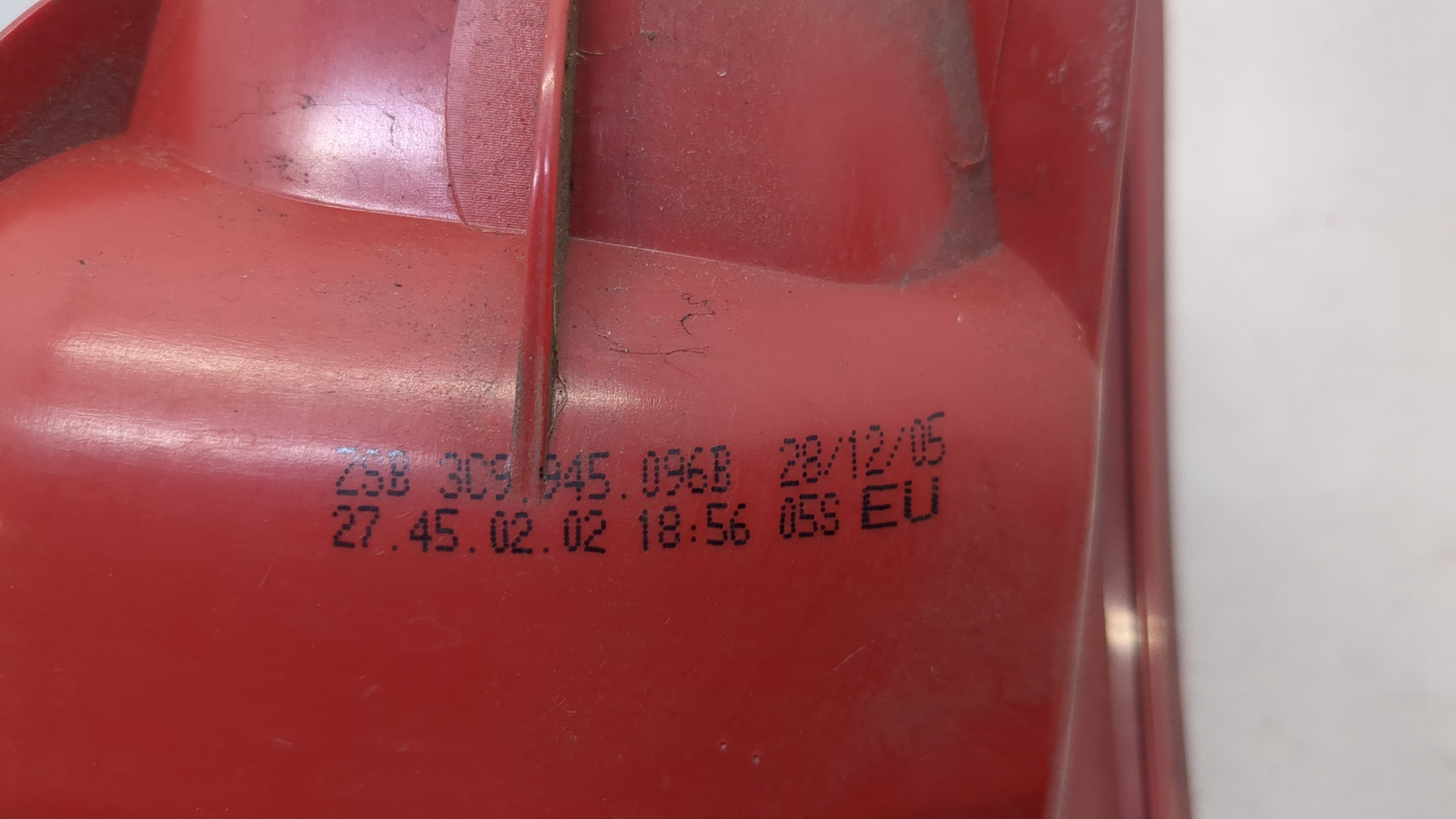 Фонарь задний правый