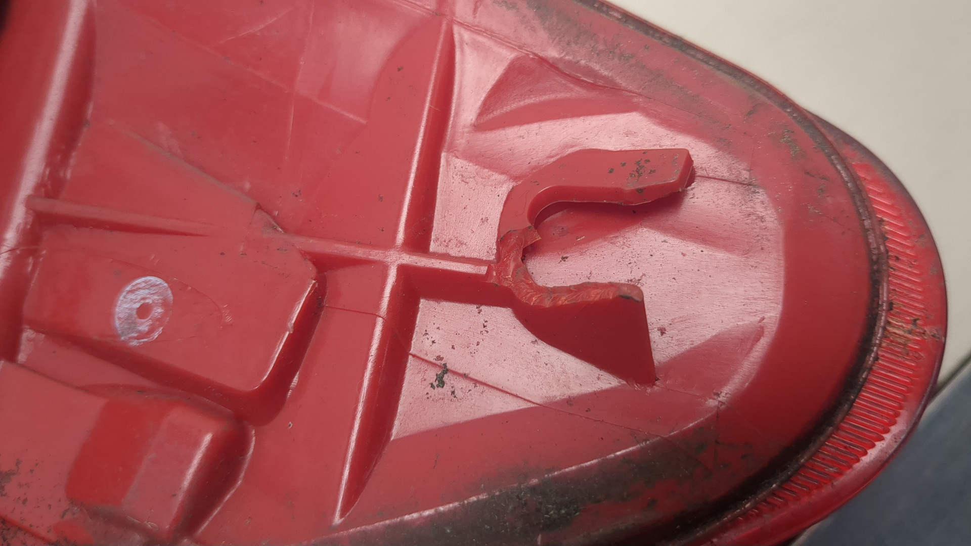 Фонарь задний левый