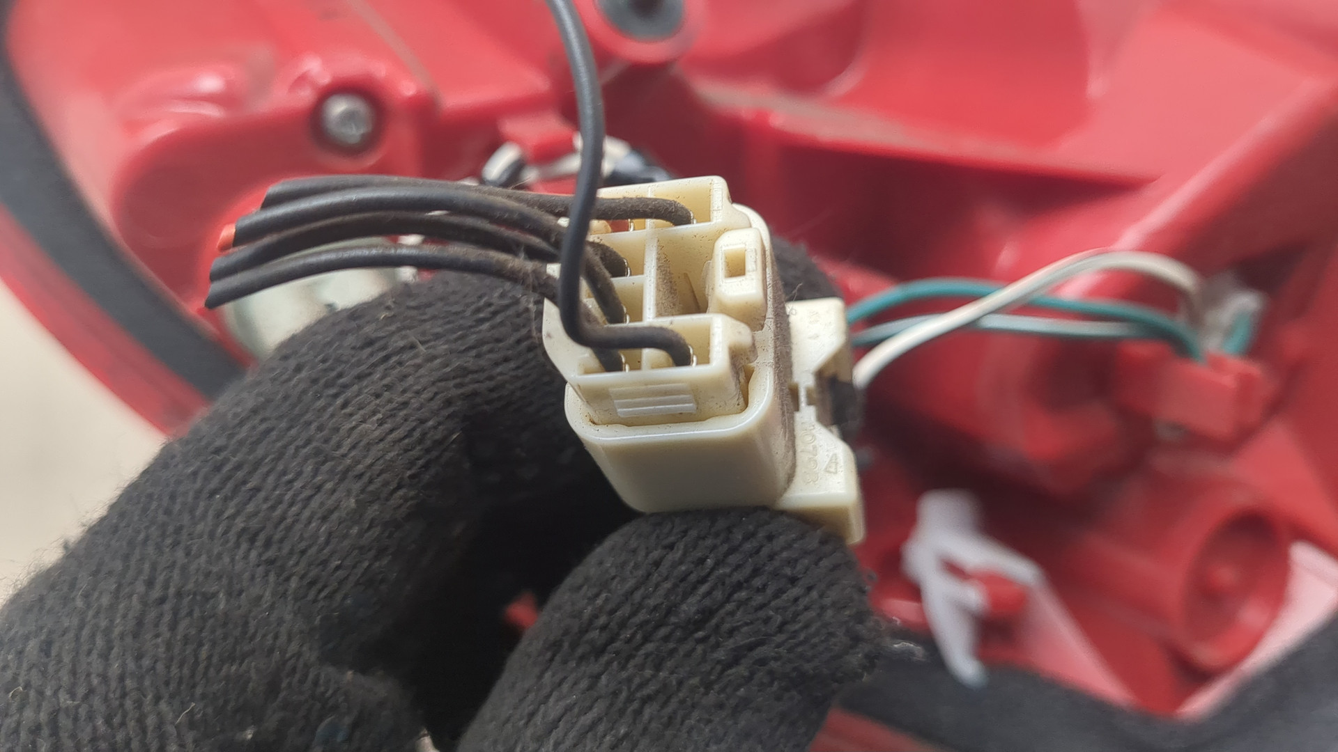 Фонарь задний левый