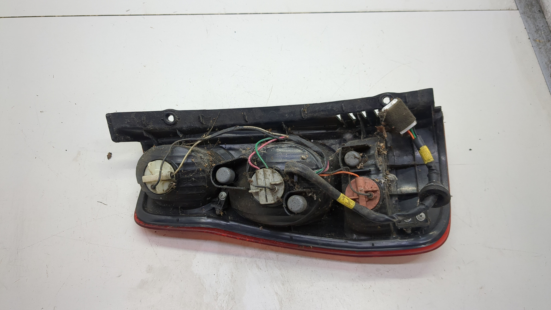 Фонарь задний правый