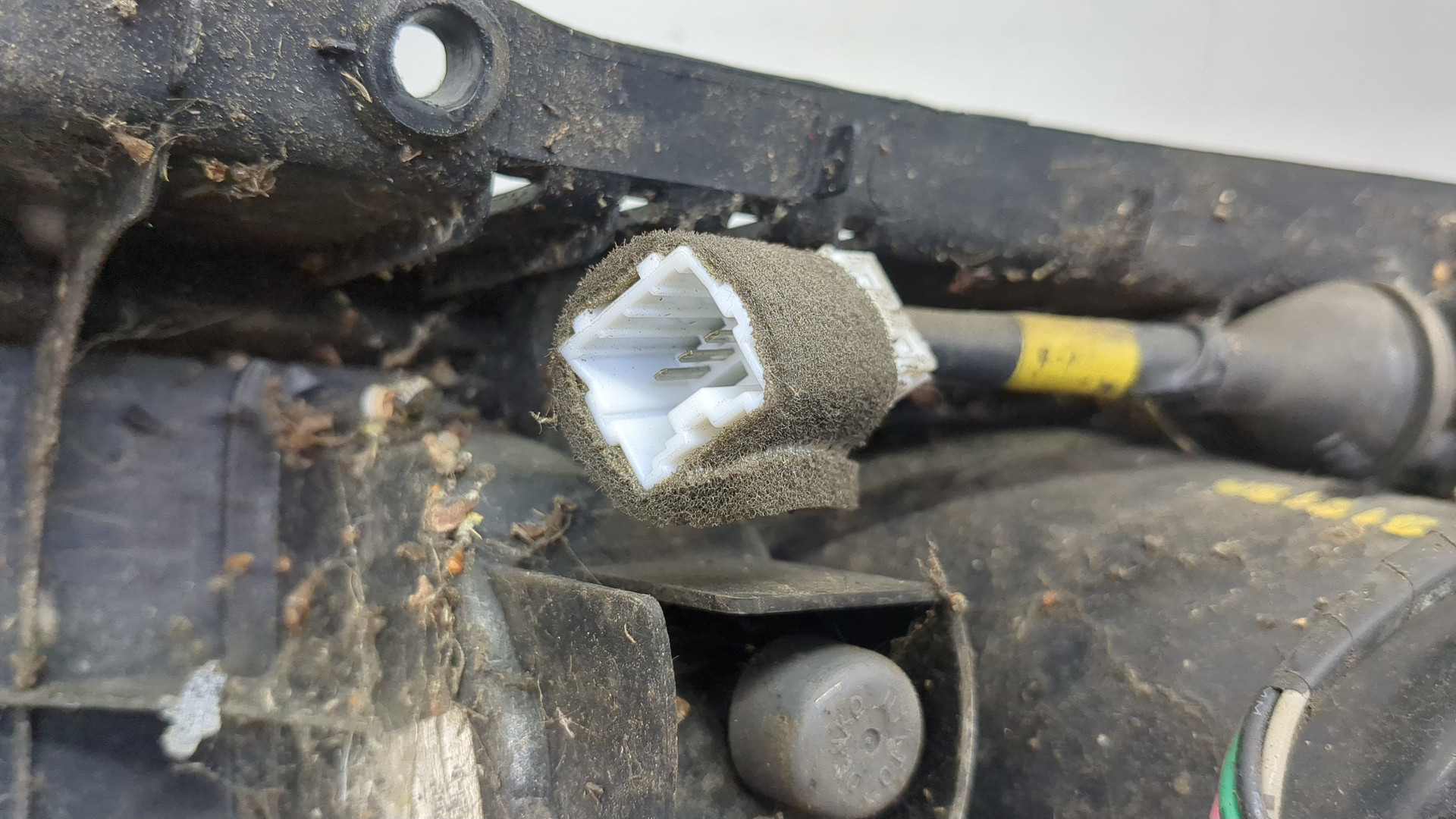 Фонарь задний левый