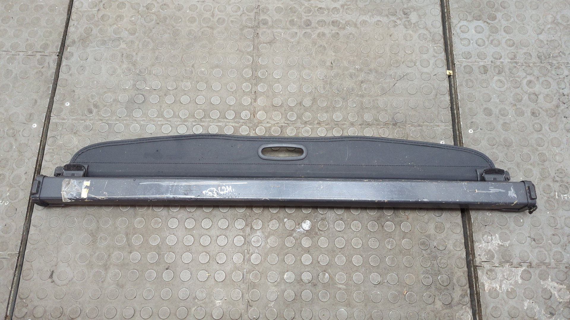 Шторка багажника