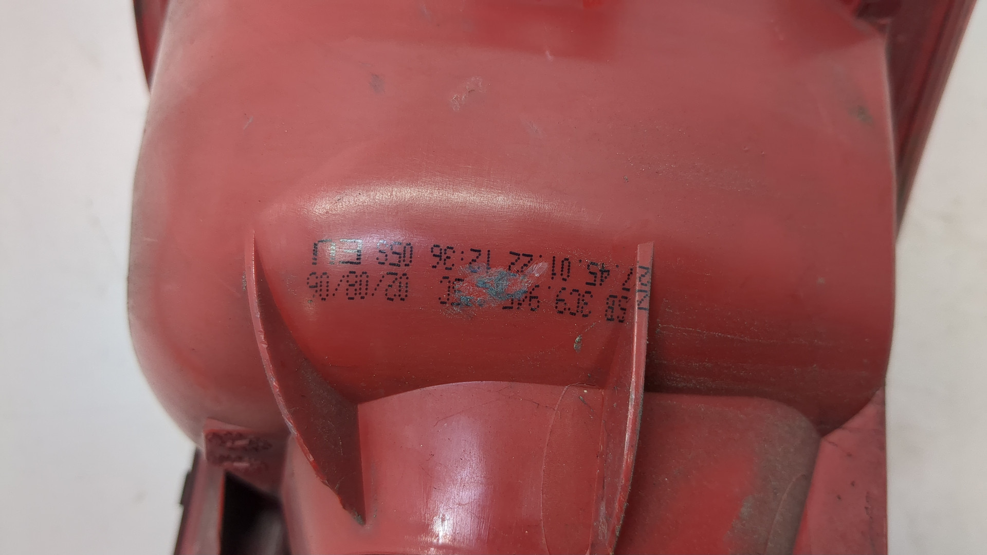 Фонарь задний левый