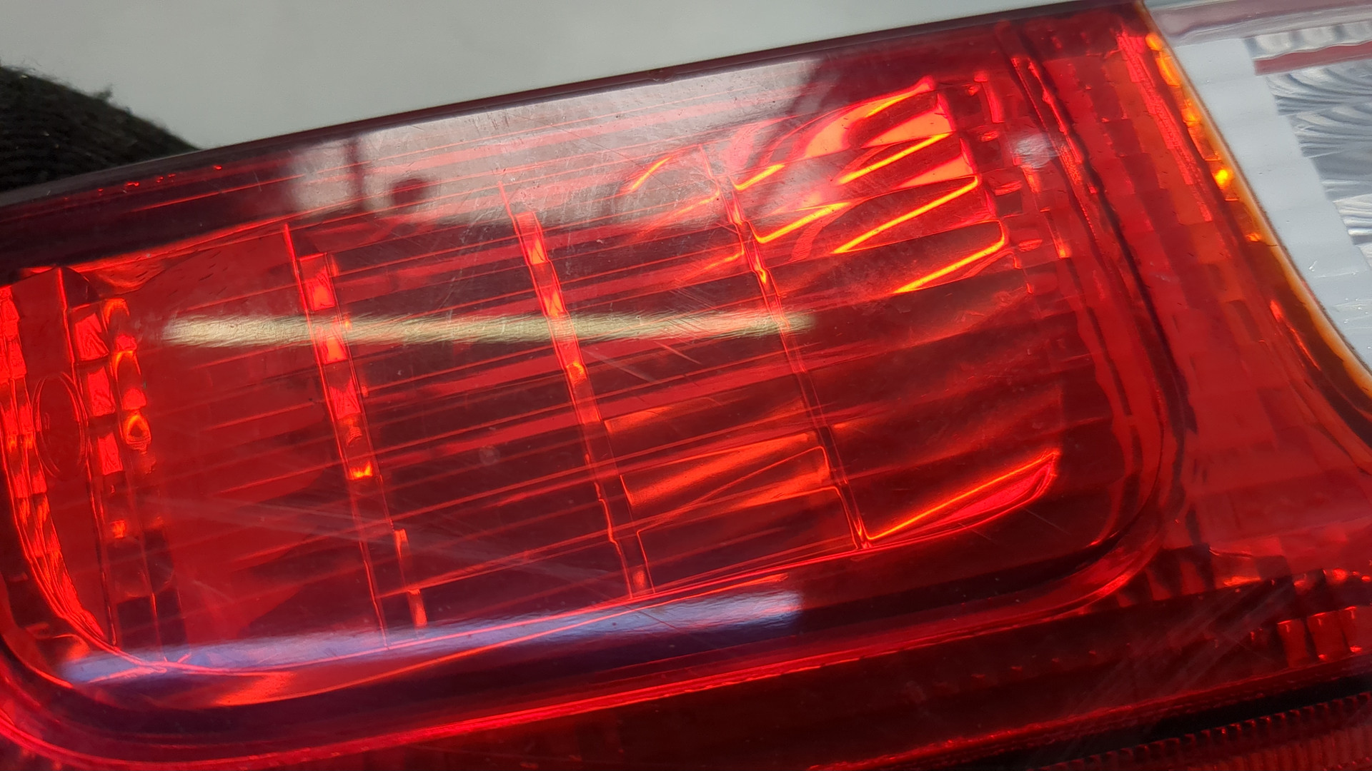 Фонарь задний левый