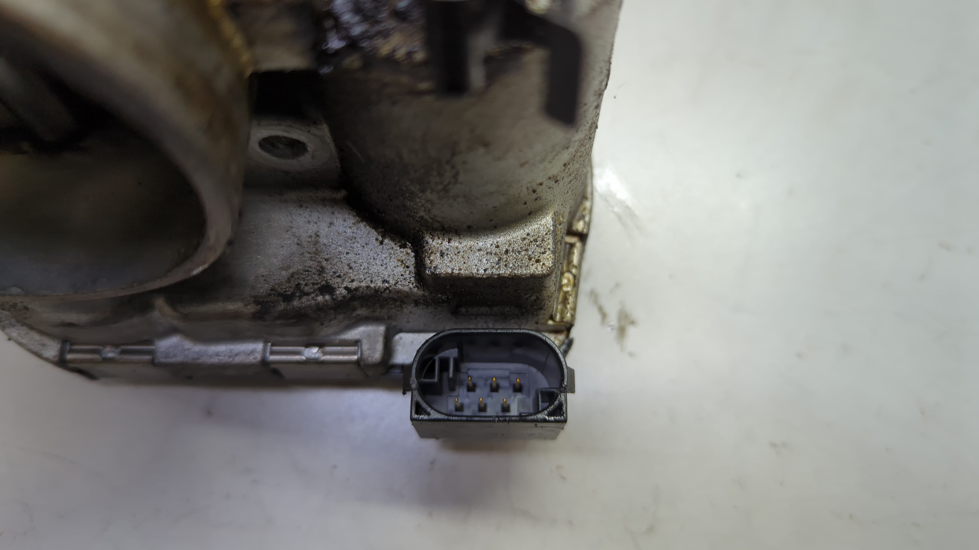 Заслонка дроссельная электрическая