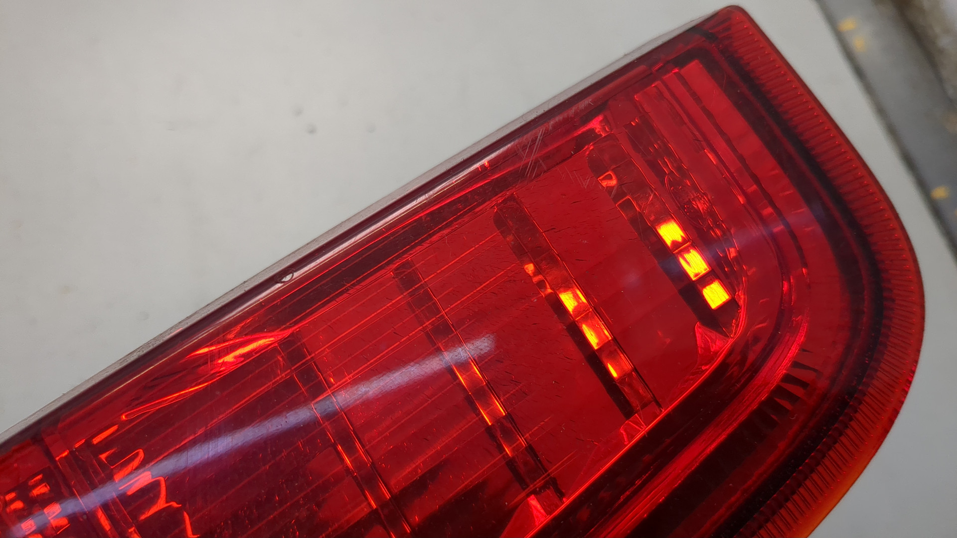 Фонарь задний правый