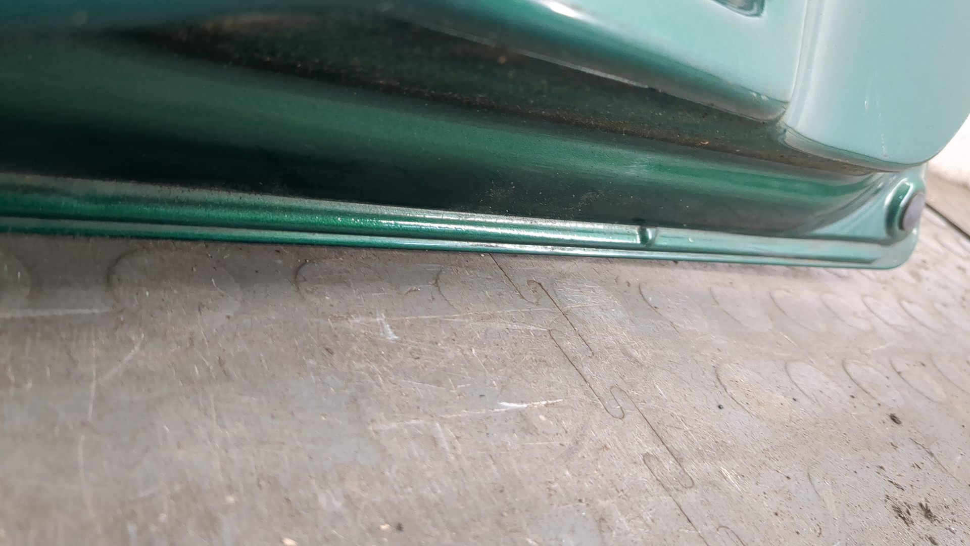 Дверь багажника