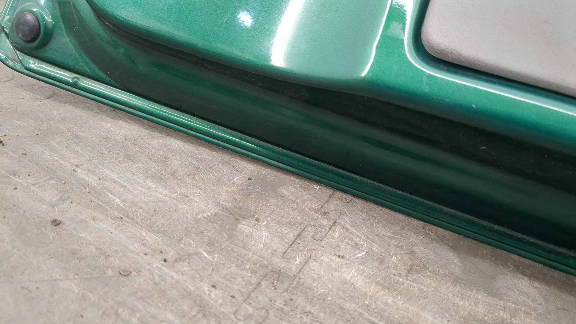 Дверь багажника