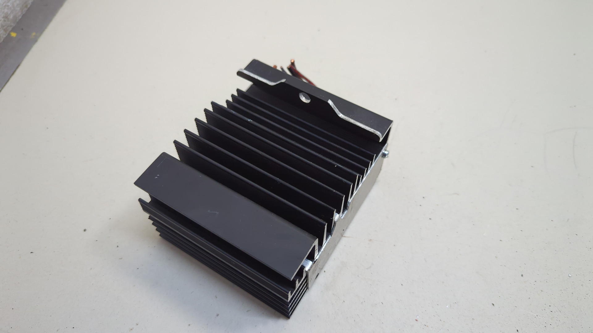 Преобразователь напряжения (адаптер)