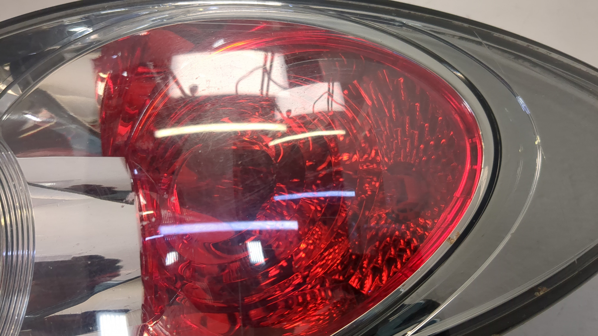 Фонарь задний правый