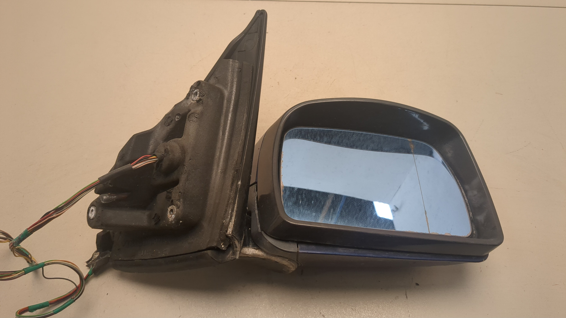 Зеркало правое электрическое