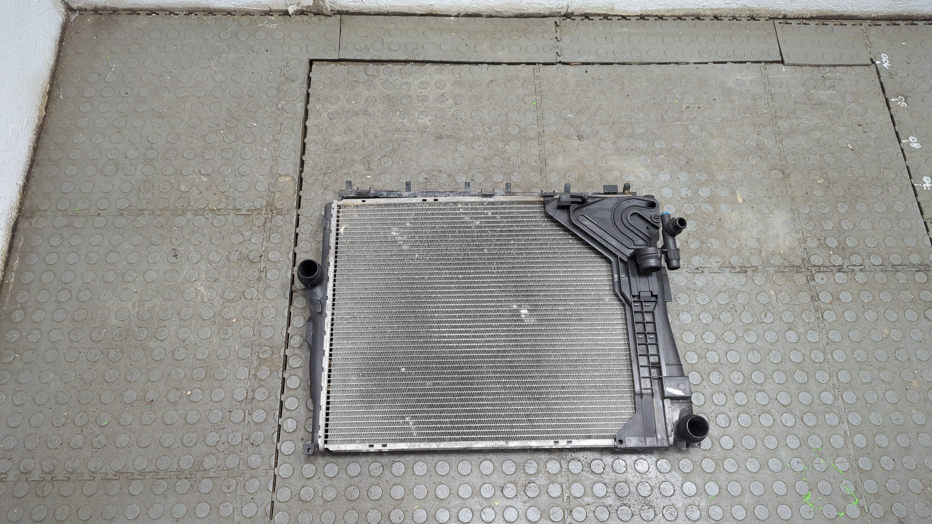 Радиатор охлаждения двигателя основной