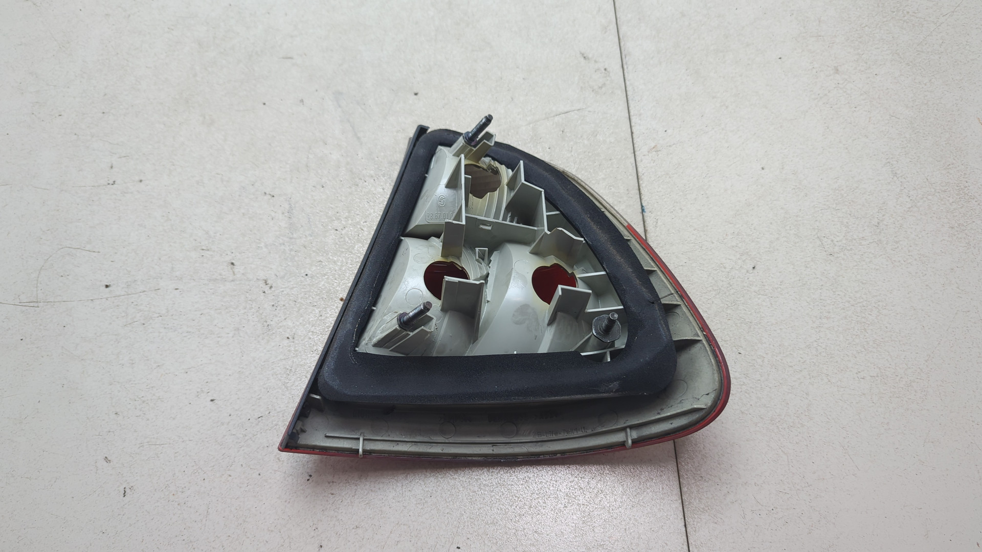 Фонарь задний левый