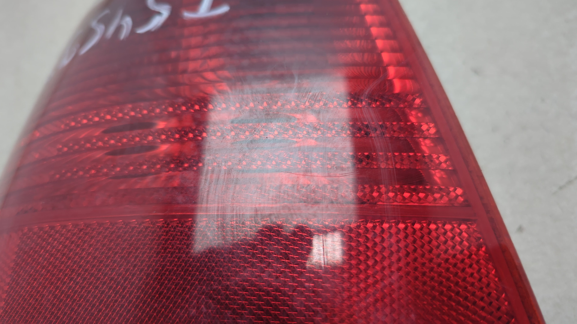 Фонарь задний левый