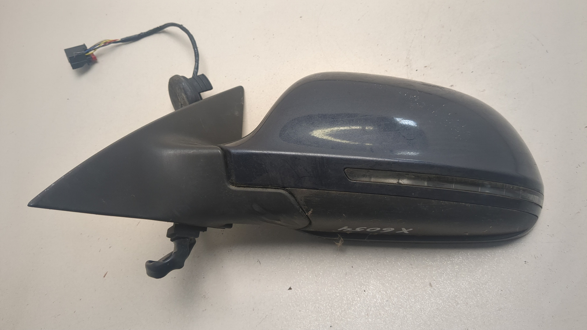 Зеркало левое электрическое