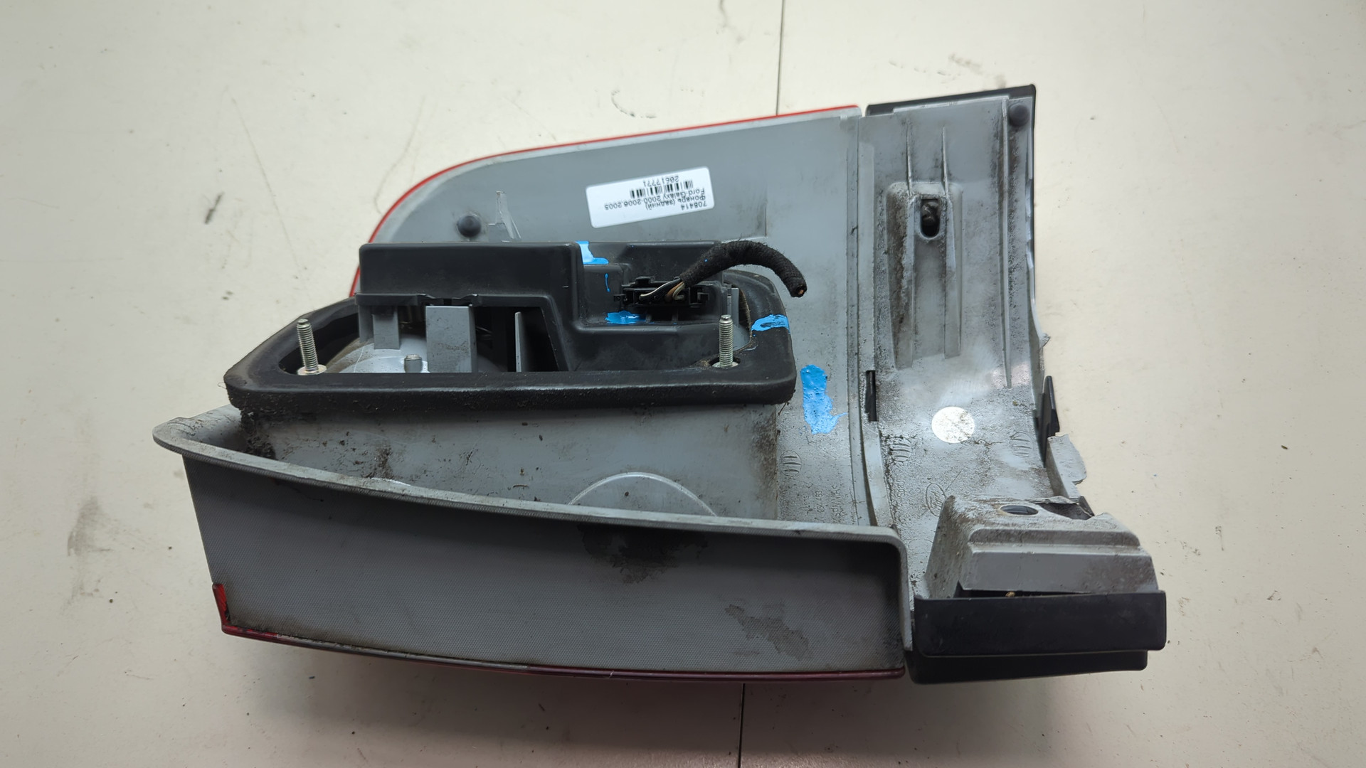 Фонарь задний левый